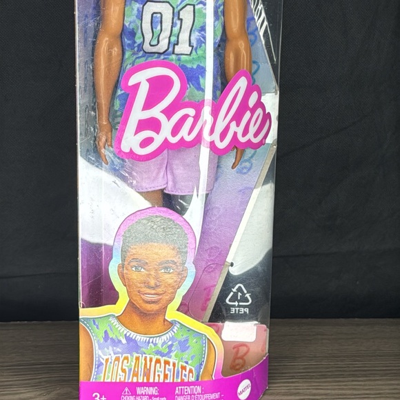 Barbie Fashionistas Ken Fashion Doll #212 with Prosthetic Leg - Picture 2 of 4